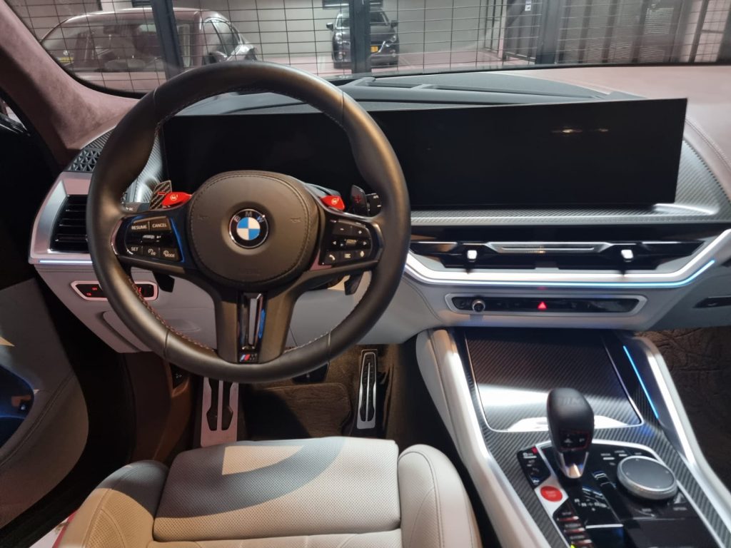 BMW PLUG IN HYBRID